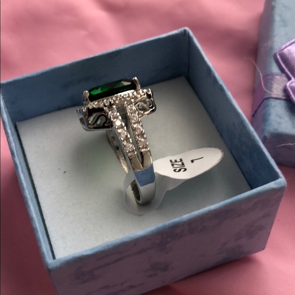 Fun Ring - Picture 4 of 4